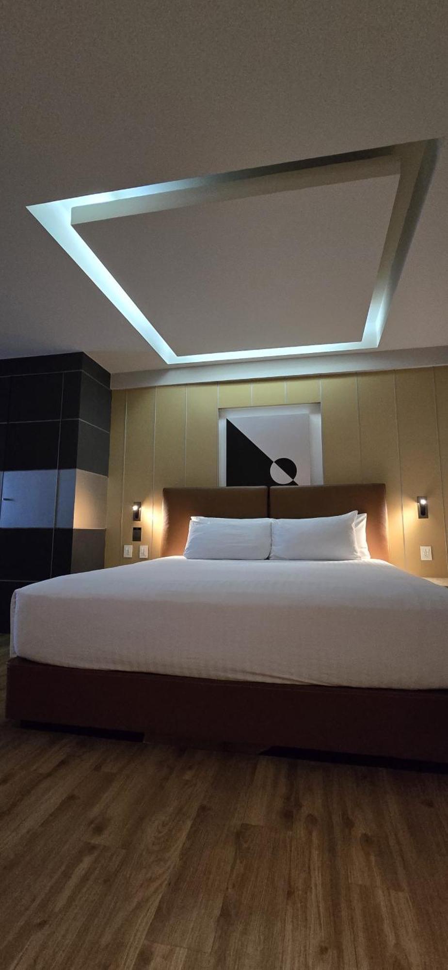 Ramada By Wyndham Mexico City Santa Fe Exterior photo